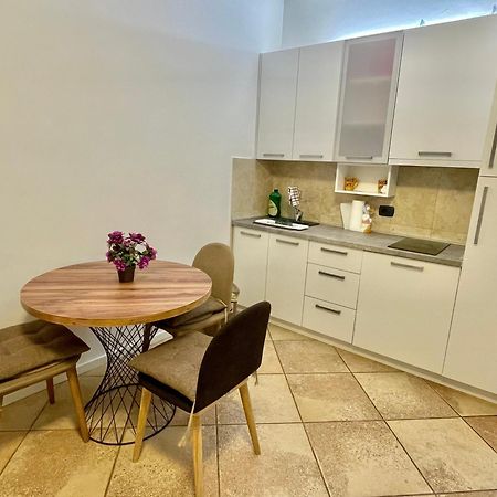 Apartment Studio Premier ラファイロヴィチ エクステリア 写真