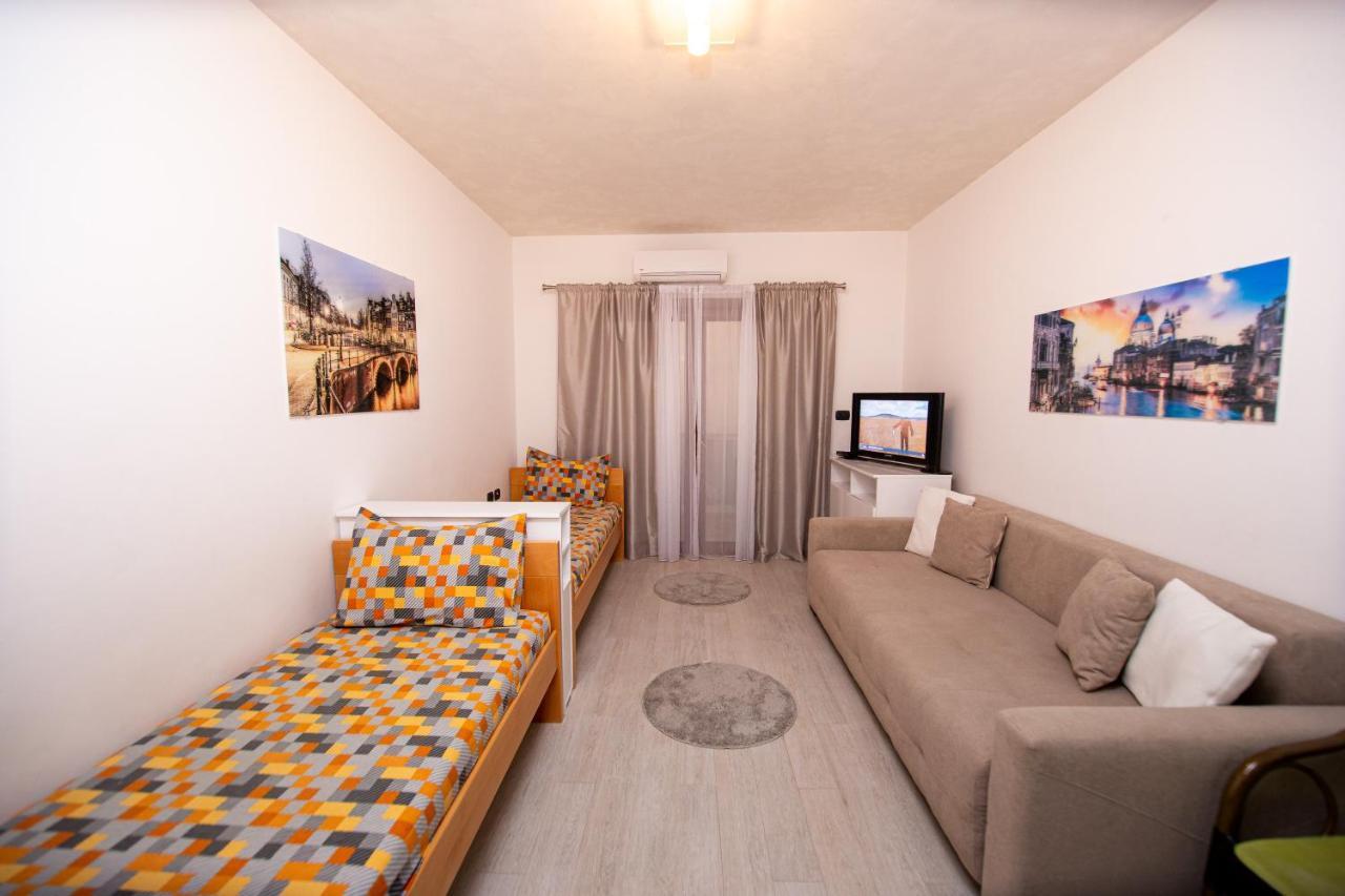 Apartment Studio Premier ラファイロヴィチ エクステリア 写真
